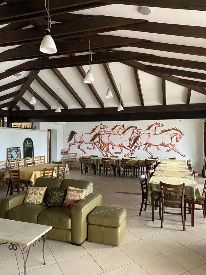 Country Club La Mesteceni Sebes  Ngoại thất bức ảnh