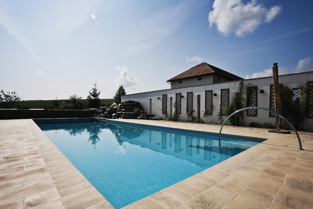 Country Club La Mesteceni Sebes  Ngoại thất bức ảnh